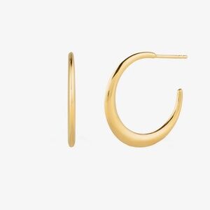 Mejuri Editor gold vermeil hoop earring (discontinued)
